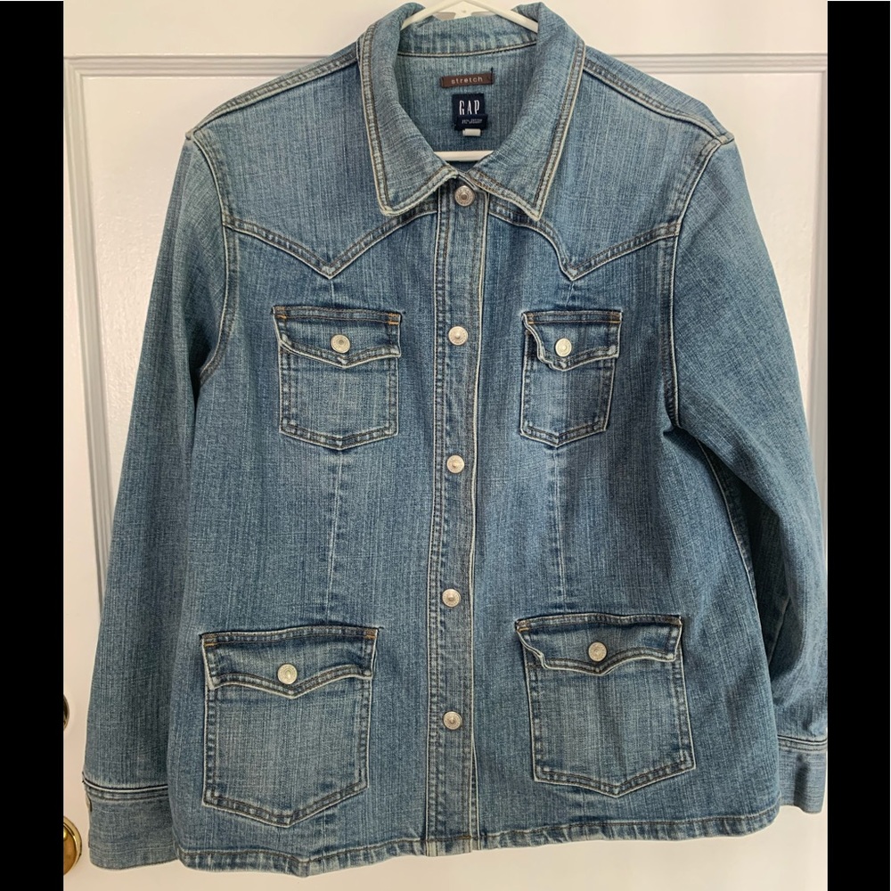 💕 GAP Women’s Jean Jacket -EUC